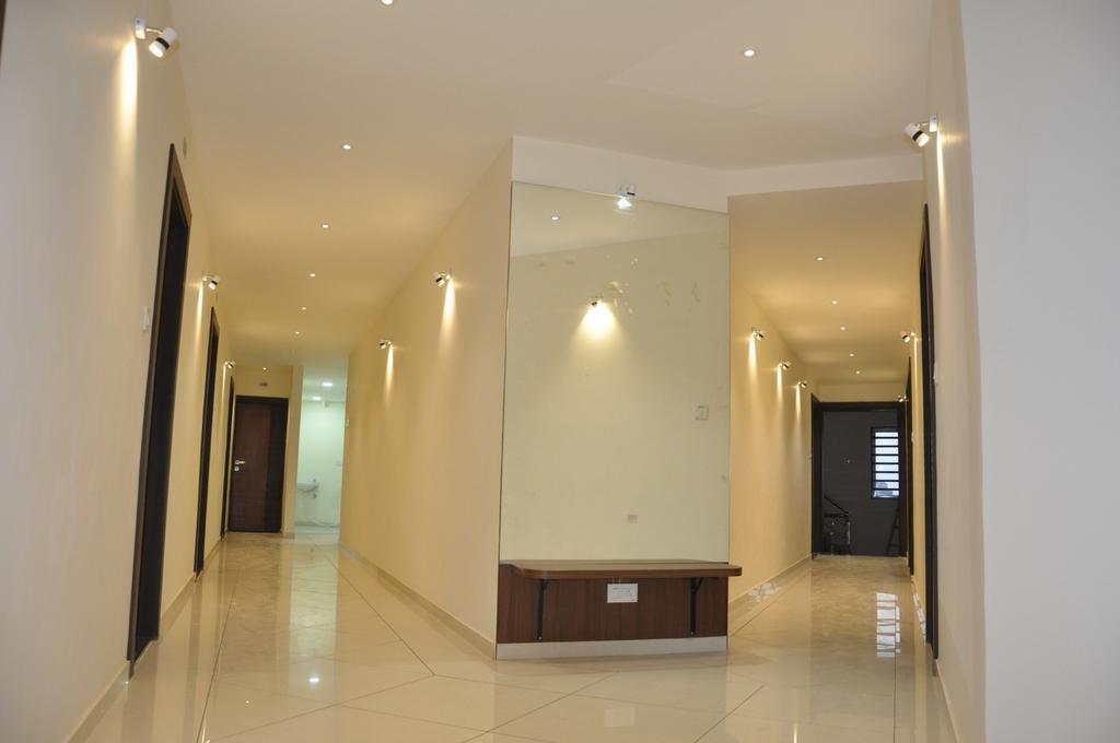 Shivdhara Hotel & Residence Раджкот Номер фото